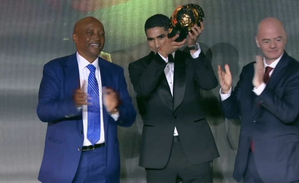achraf-hakimi-remporte-ballon-d-or-africain-2025